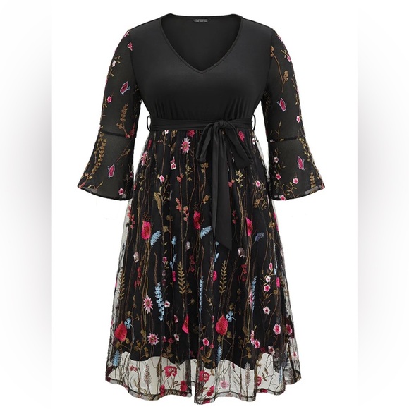 BloomChic Plus Size 2XL Floral Embroidered Mesh Patchwork Bell Sleeve Dress - Picture 5 of 6
